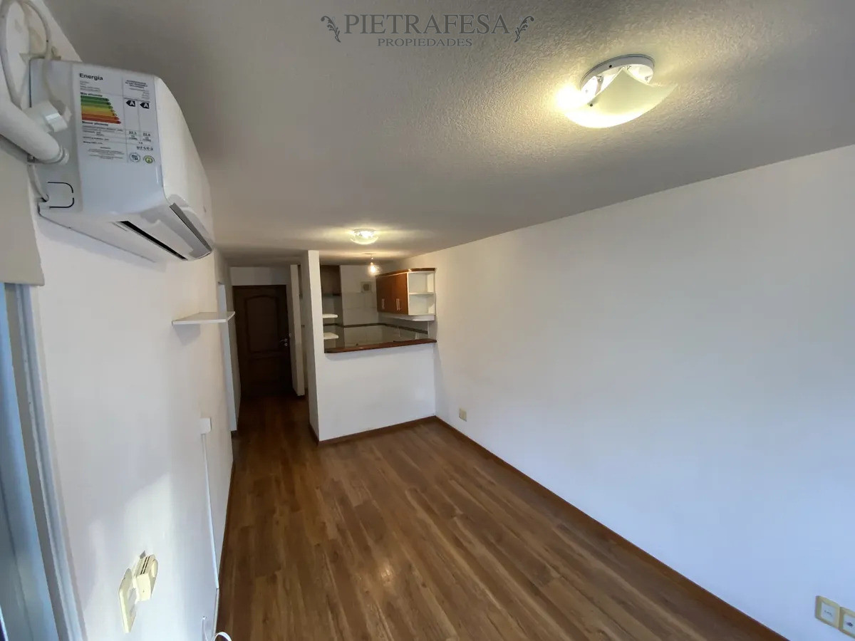 Apartamento ID.15967 - Apartamento en venta, 1 dormitorio, 1 baño, terraza. Pocitos.