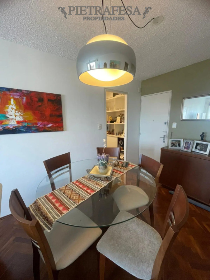 Apartamento ID.15960 - Apartamento en alquiler, 2 dormitorios, 1 baño, terraza lavadero. Centro.