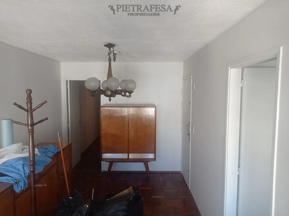Apartamento ID.15034 - Apartamento en venta, 2 dormitorios, 1 baño, terraza. Centro.