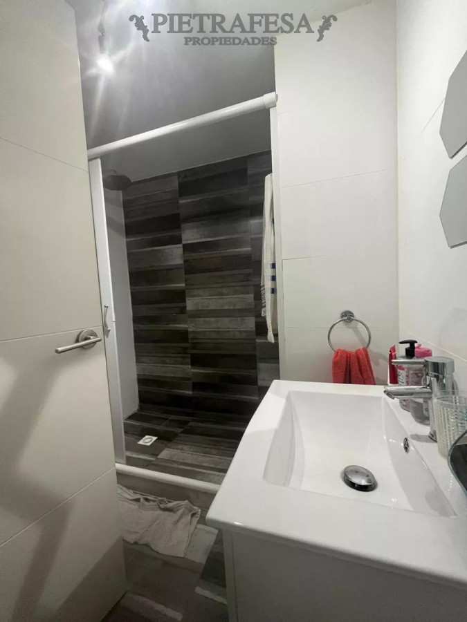 Apartamento ID.8554 - Apartamento en venta 3 dormitorios, 2 baños, patio y garaje-Millán-Prado