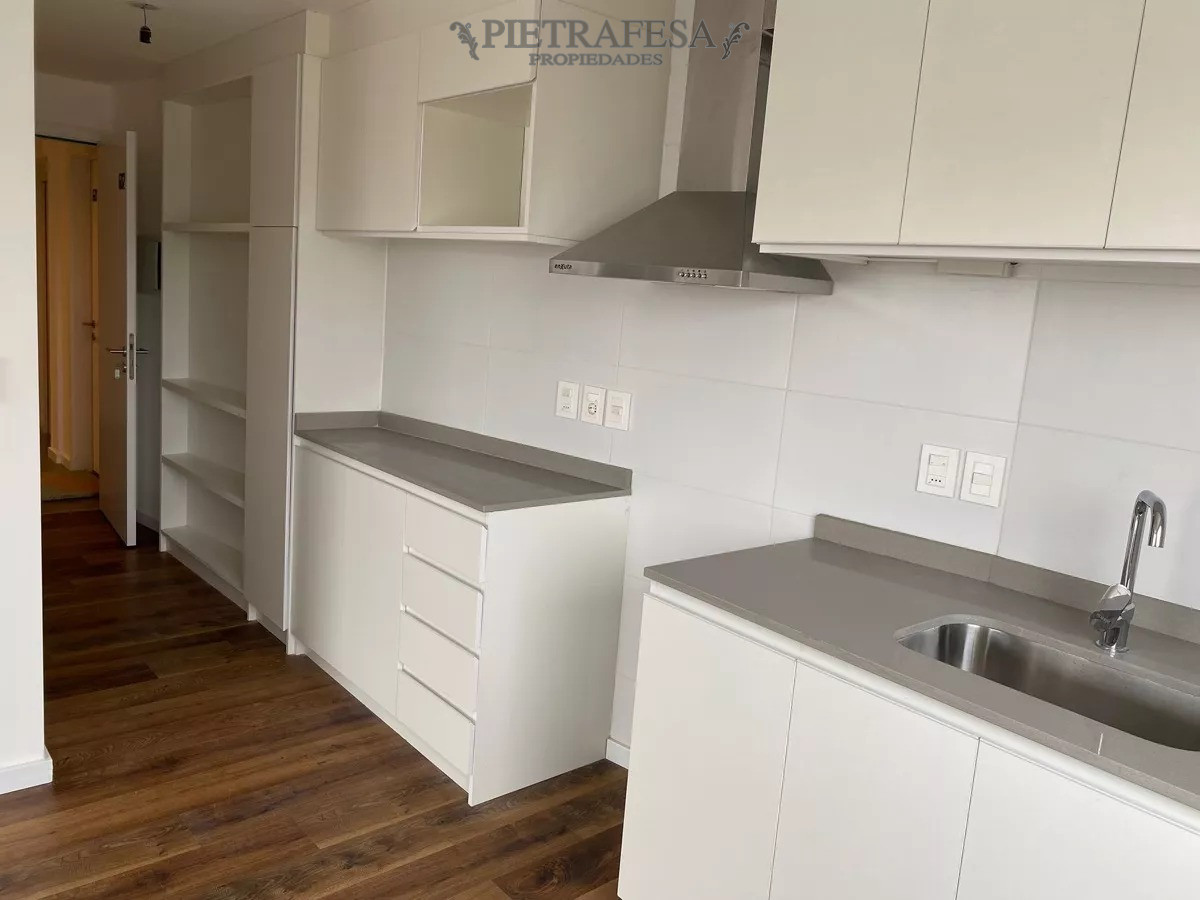 Apartamento ID.9448 - Apto en venta con renta, 1 dormitorio, 1 baño, terraza-Punta Carretas