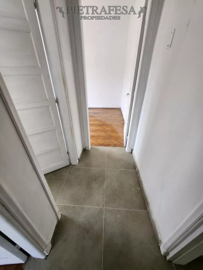Apartamento ID.8307 - Apartamento en venta 2 dormitorios, 1 baño y balcón-Av. San Martín-Cerrito