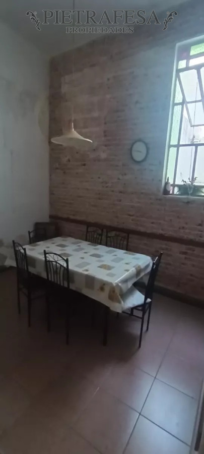 Apartamento ID.12550 - Apto en venta 5 dormitorios, 2 baños, patio-Cordón 