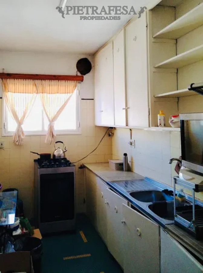 Apartamento ID.13903 - Apartamento en alquiler, 3 dormitorios, 2 baño, balcón, garaje. Cordón.