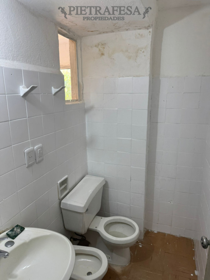 Apartamento ID.15107 - Apartamento en venta, 4 dormitorios, 2 baño-Colón