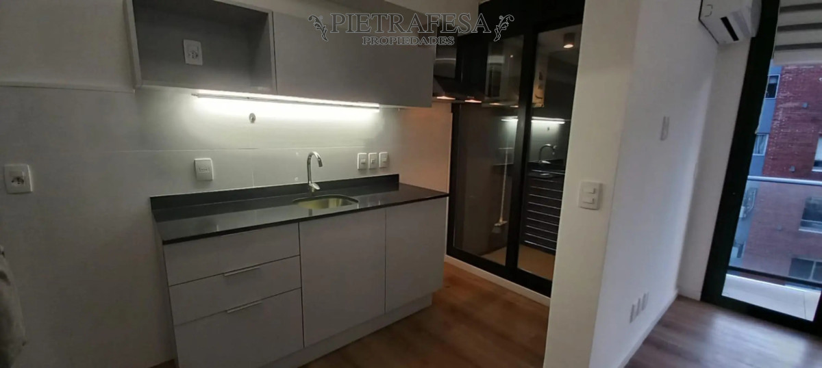 Apartamento ID.15013 - Apartamento en venta, 2 dormitorios, 1 baño, terraza. Centro.