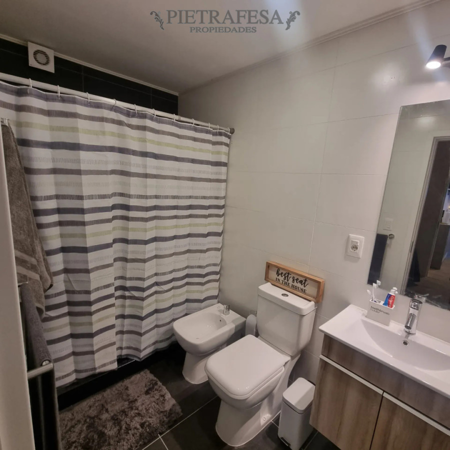 Apartamento ID.15379 - Penthouse en venta, 1 dormitorio, 1 baño, terraza con parrillero. Amueblado. Cordón.