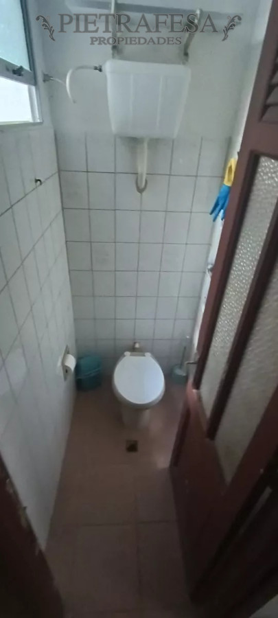 Apartamento ID.12550 - Apto en venta 5 dormitorios, 2 baños, patio-Cordón 