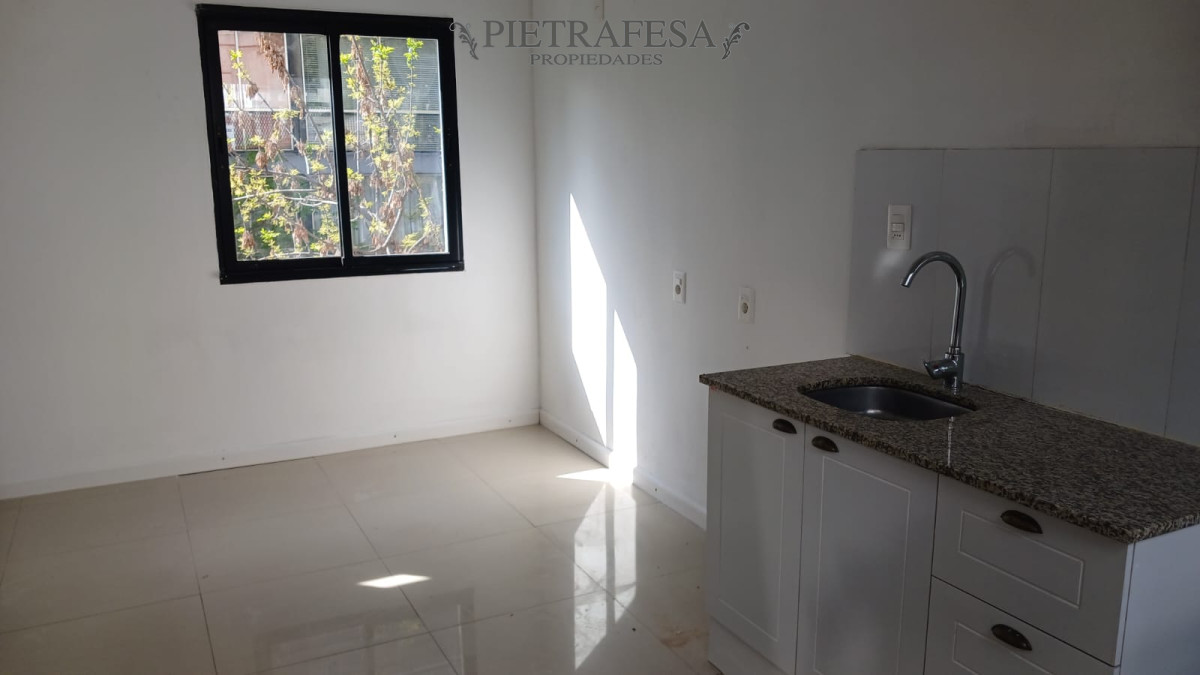 Apartamento ID.1622 - Monoambiente en alquiler - Colonia - Tres Cruces 