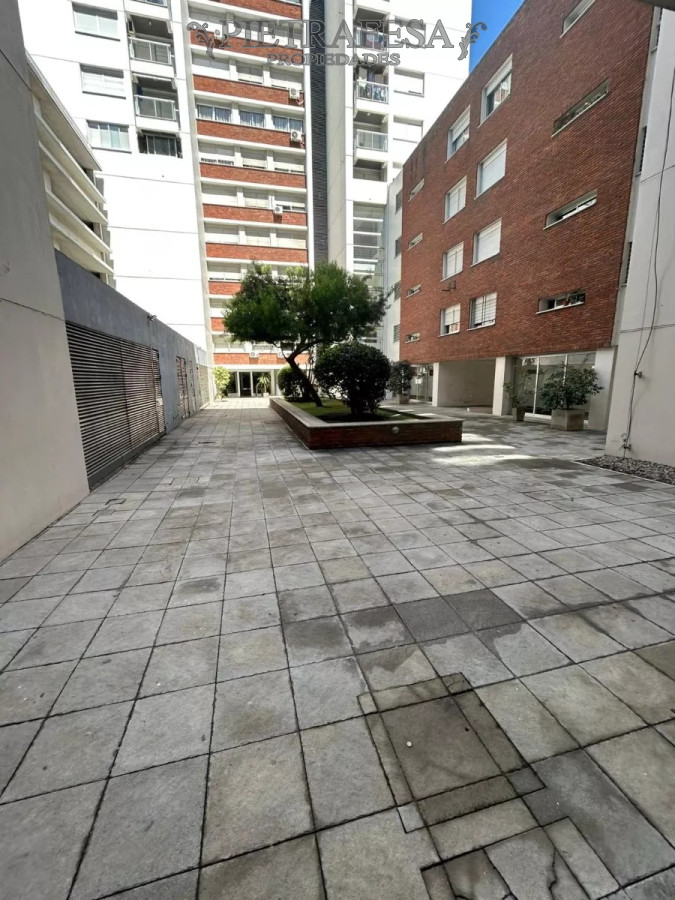 Apartamento ID.12343 - Apto en venta con renta 3 dormitorios, 2 baños, garaje-Centro