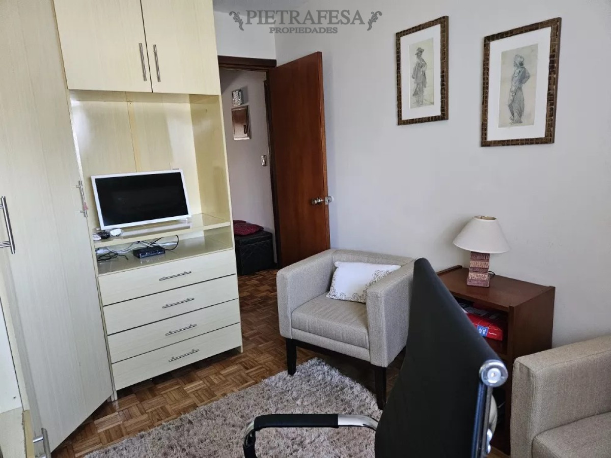 Apartamento ID.9624 - Apto en venta 2 dormitorio, 1 baño, cochera-Pocitos
