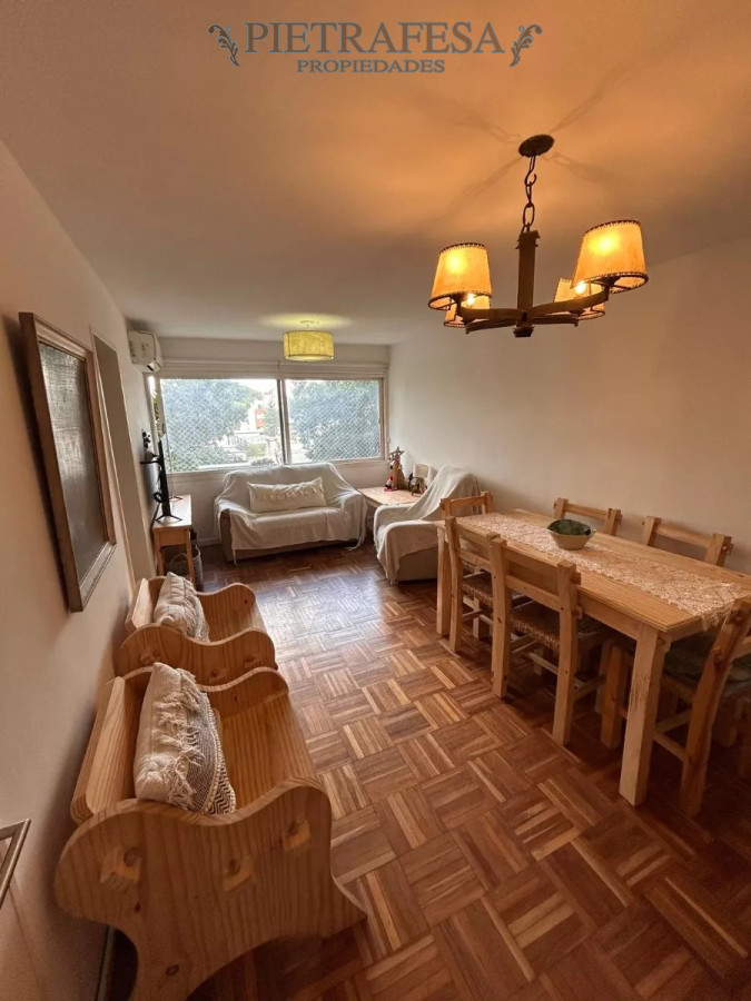 Apartamento ID.12341 - Apto en venta 2 dormitorios, 1 baño-Punta Carretas 