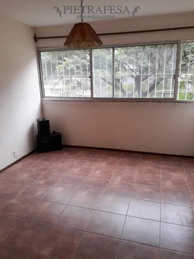 Apartamento ID.13593 - Apartamento en alquiler, 2 dormitorios, 1baño. Malvin Norte.