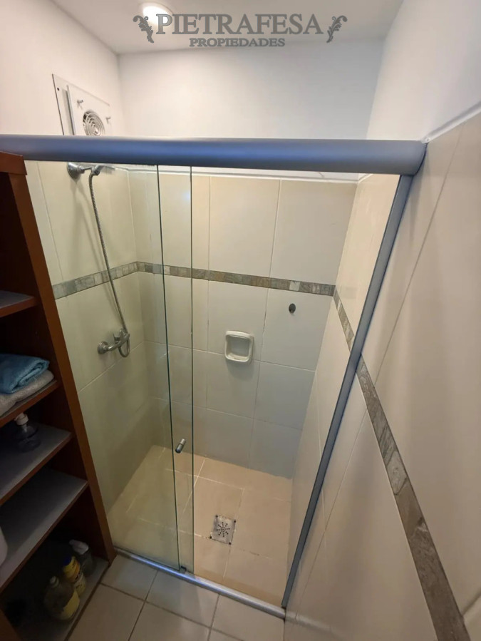 Apartamento ID.15777 - Apartamento en venta, 2 dormitorios, 1 baño, terraza, garaje. Aguada.