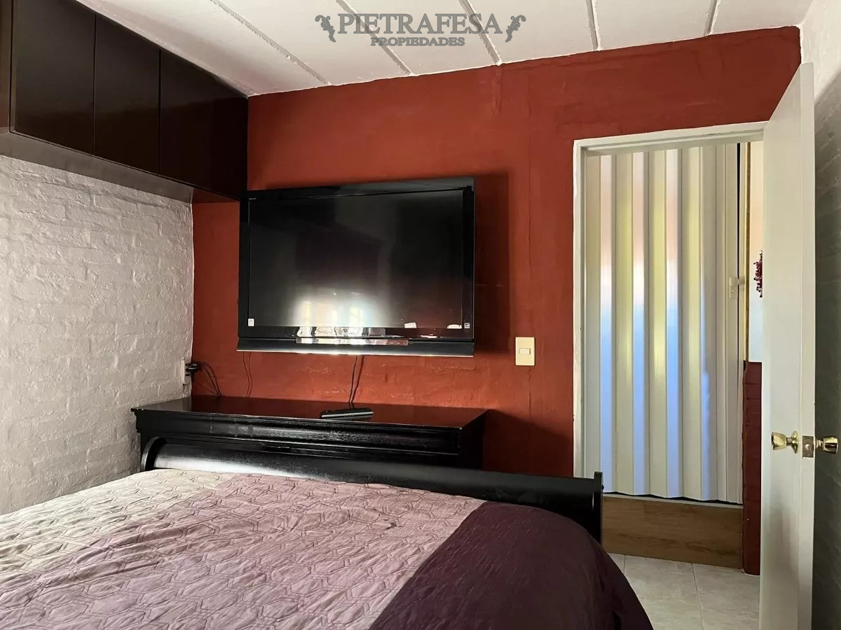 Apartamento ID.11916 - Dúplex en venta 2 dormitorios, 1 baño, patio -Colón