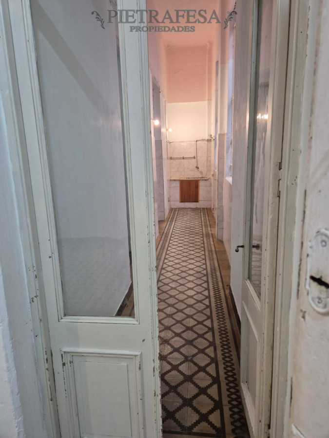 Apartamento ID.3877 - Apartamento en alquiler, 2 dormitorios, 1 baño, patio, Julio Herrera y Obes, Centro.