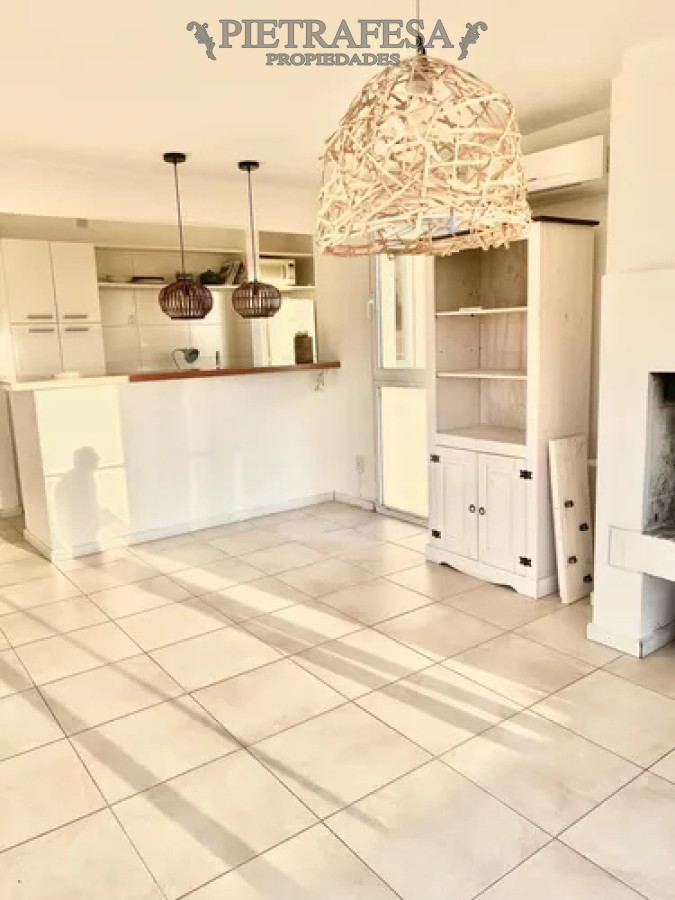 Apartamento ID.13882 - Apartamento en alquiler, 1 dormitorio, 1baño, terraza, garaje. Barra de Carrasco.