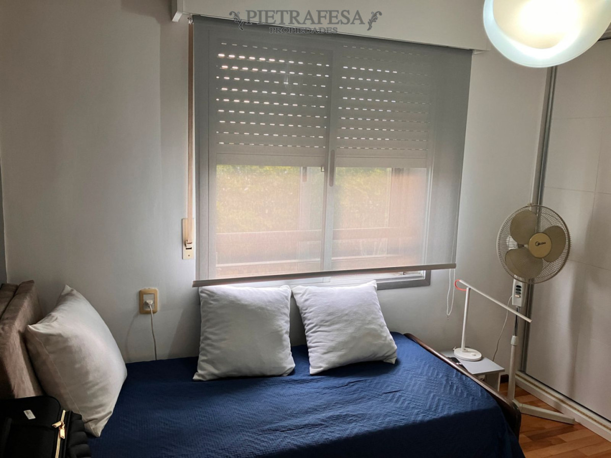 Apartamento ID.15777 - Apartamento en venta, 2 dormitorios, 1 baño, terraza, garaje. Aguada.