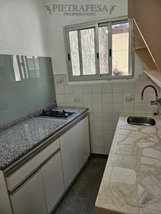 Apartamento ID.13524 - Apartamento en alquiler, 2dormitorios, 1baño, balcón. Bella Vista.