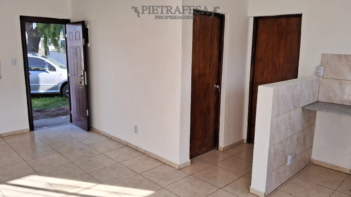 Apartamento ID.5348 - Apartamento en alquiler, 1 dormitorio, 1 baño , patio, cochera, Zorrilla de San Martin, Paso Carrasco.
