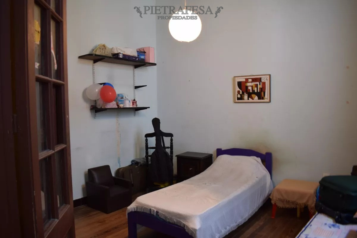 Apartamento ID.12550 - Apto en venta 5 dormitorios, 2 baños, patio-Cordón 