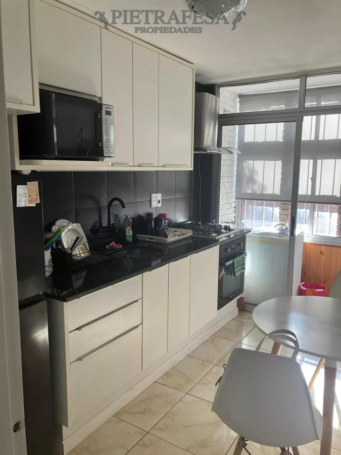 Apartamento ID.8050 - Apartamento en venta 3 dormitorios, 1 baño- Jaime Roldos y Pons-Pérez Castellanos