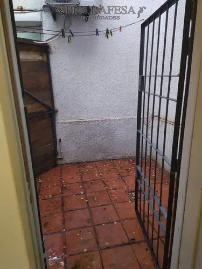 Apartamento ID.13484 - Apartamento en alquiler, 2dormitorios, 1baño, patio. Reducto.