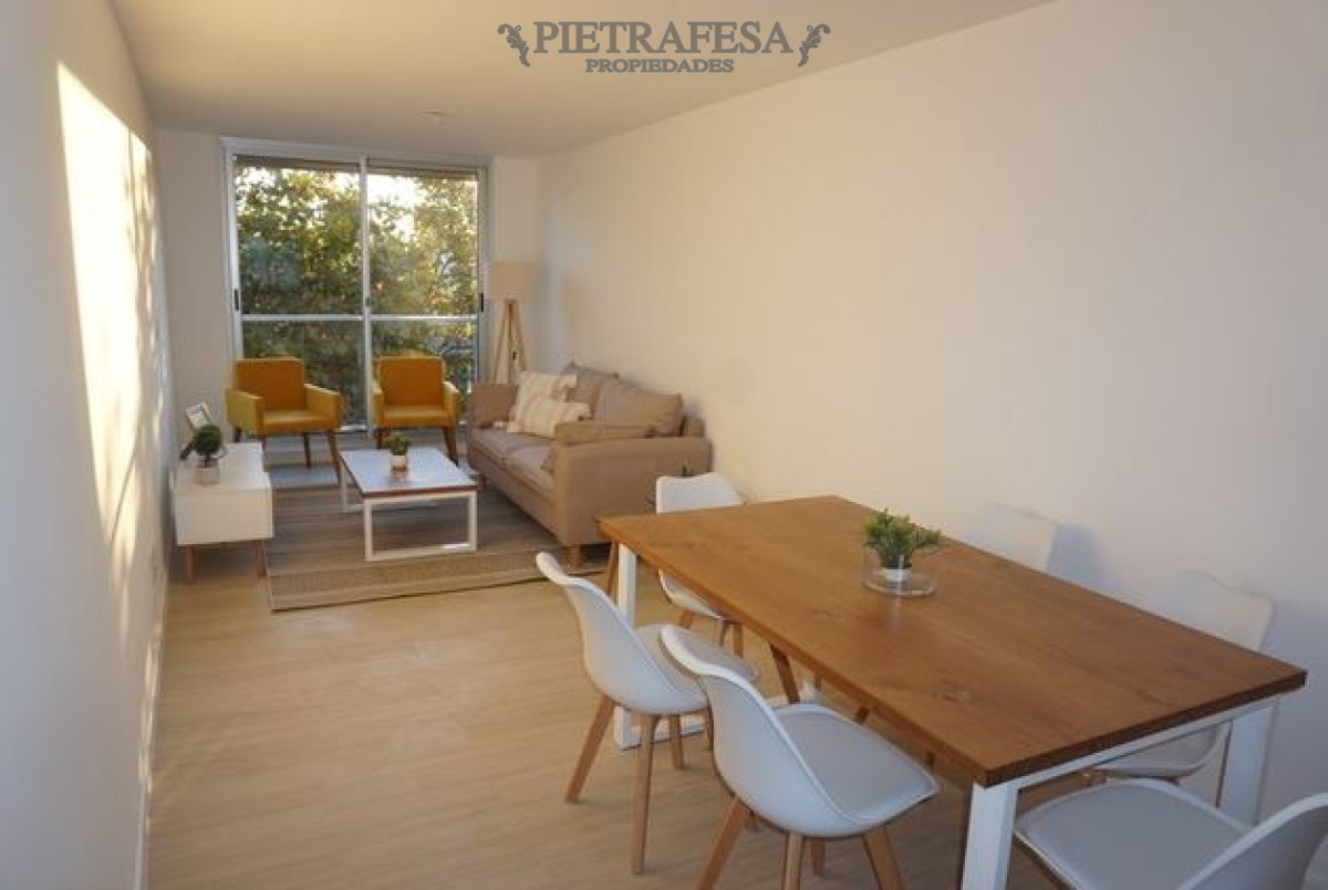 Apartamento ID.14213 - Apartamento en Edificio Tango - 2 dormitorios - 1 baño y Balcon con vista al mar