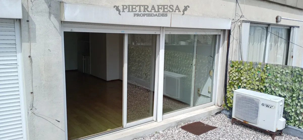 Apartamento ID.2291 - Apartamento en venta 1 dormitorio 1 baño y patio-18 de Julio-Centro