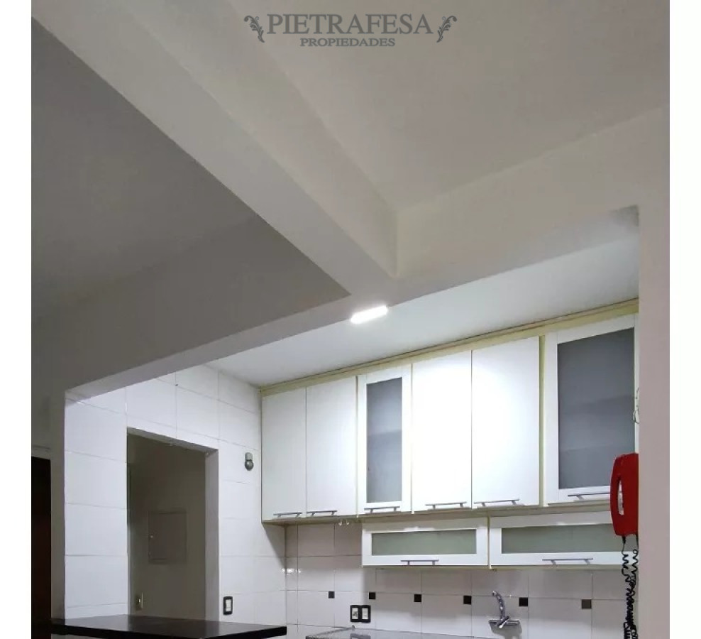 Apartamento ID.11415 - Apto en venta con renta, 1 dormitorio, 1 baño, patio-Cordón.