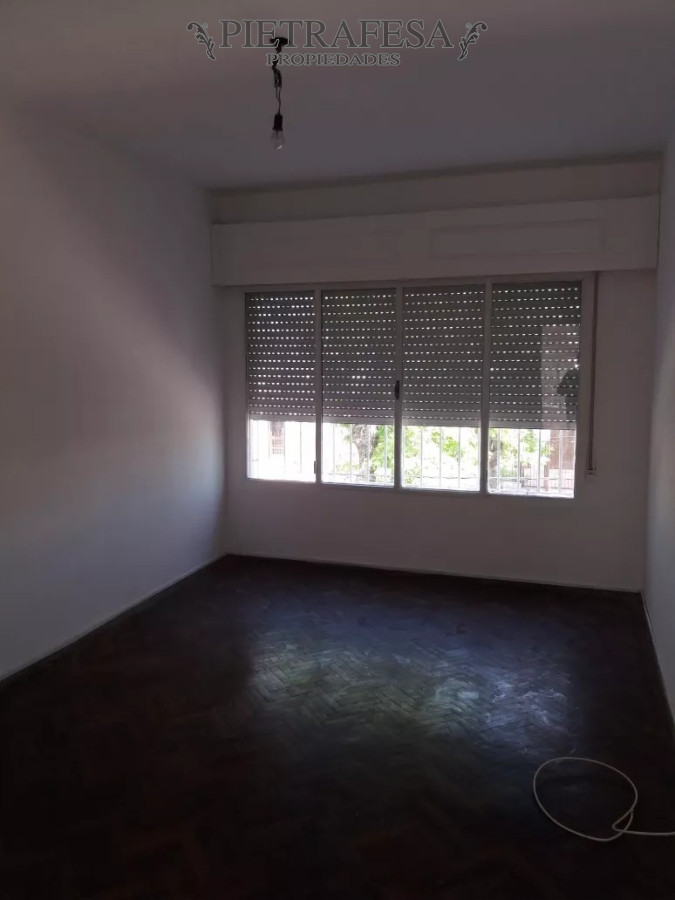 Apartamento ID.8877 - Apto con renta en venta 2 dormitorios y balcón-Hipólito Mordellie