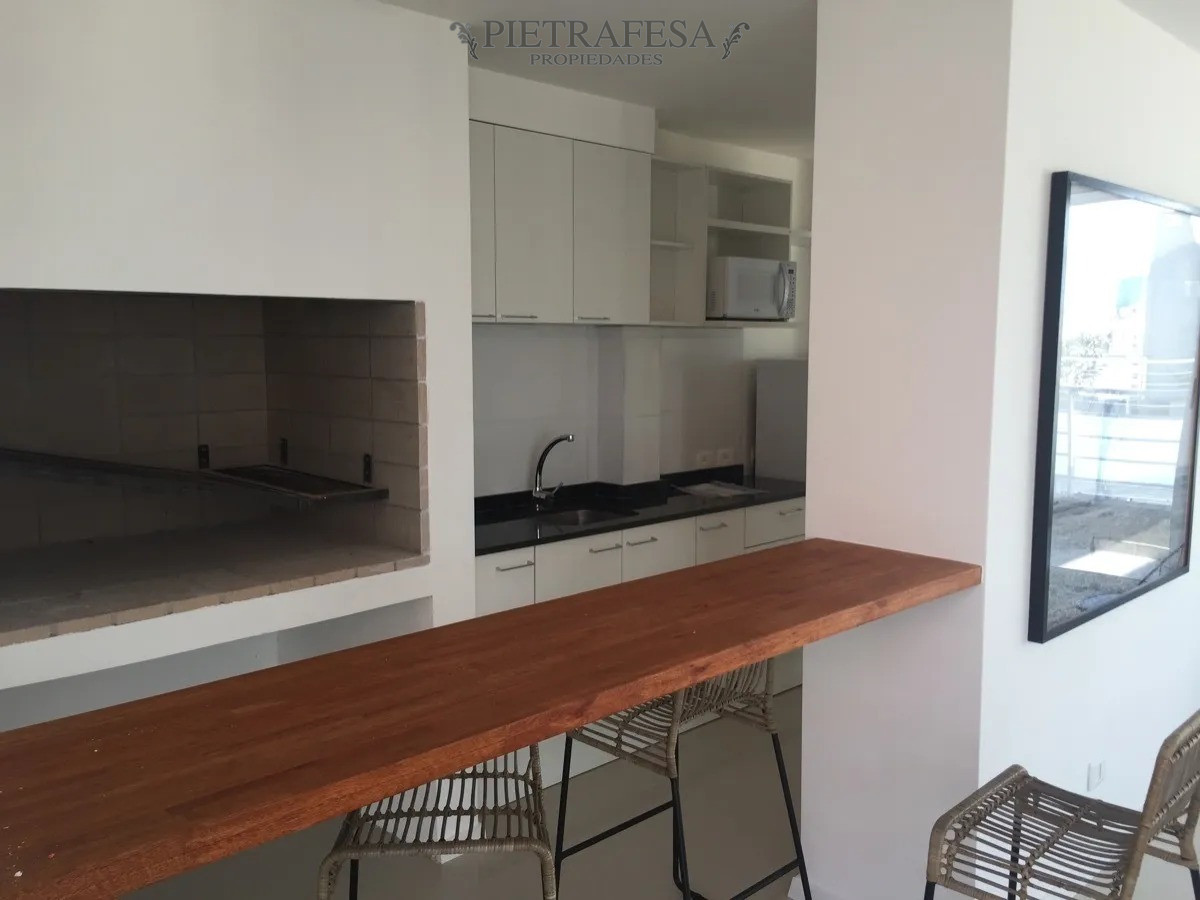 Apartamento ID.3140 - Penthouse en venta con renta 1 dormitorio, 1 baño. Terraza con parrillero-Manuel Pagola-Pocitos