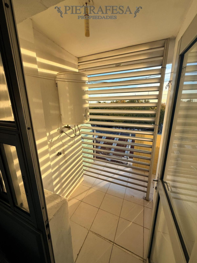 Apartamento ID.15777 - Apartamento en venta, 2 dormitorios, 1 baño, terraza, garaje. Aguada.