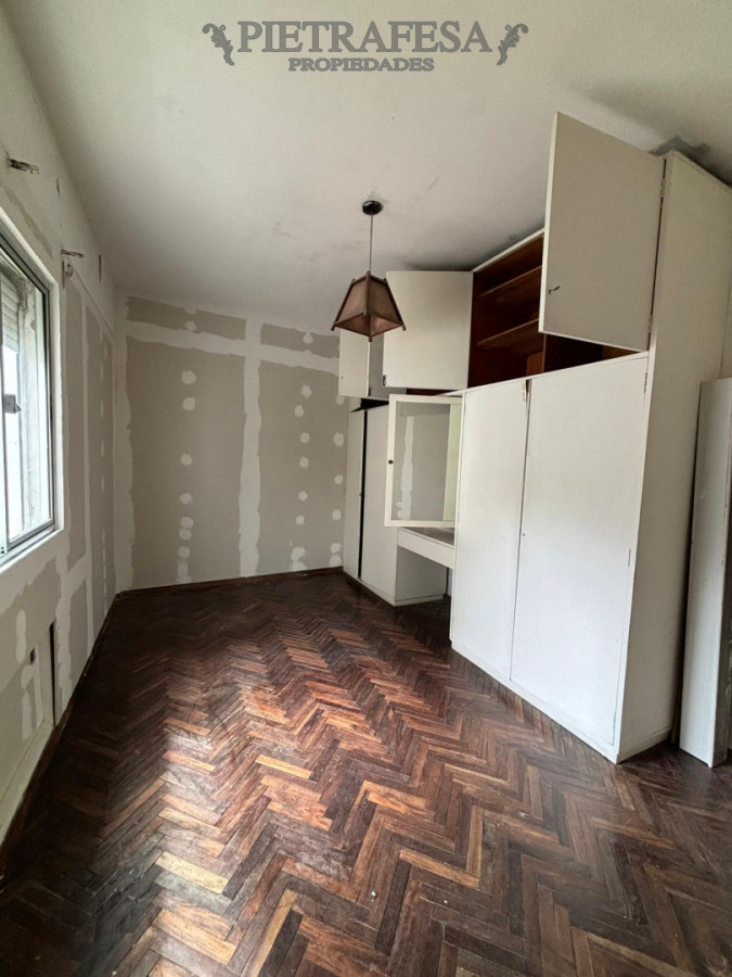 Apartamento ID.15564 - Apartamento en venta, 2 dormitorios, 1 baño. Tres Cruces.