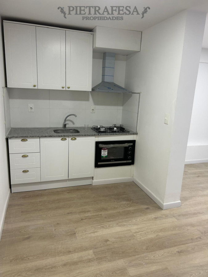 Apartamento ID.15021 - Apartamento en venta, 2 dormitorios, 1 baño, terraza con parrillero. Palermo.