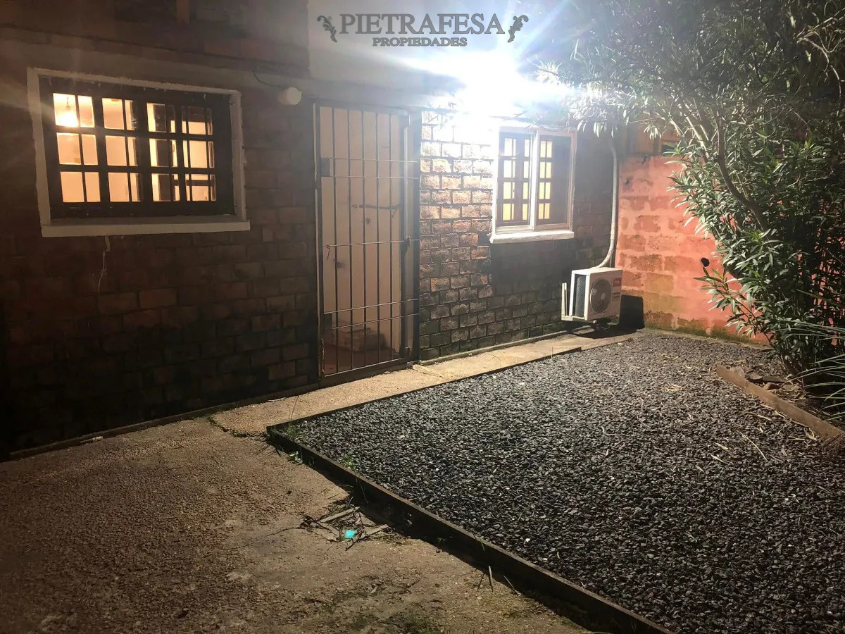 Apartamento ID.13970 - Apto en venta 2 dorm, 1 baño y patio en Carrasco Norte