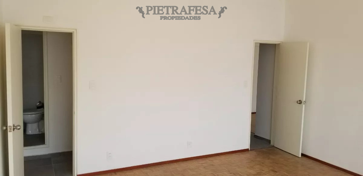 Apartamento ID.7402 - Apartamento en venta 2 dormitorio, 2 baños- Río Negro-Centro