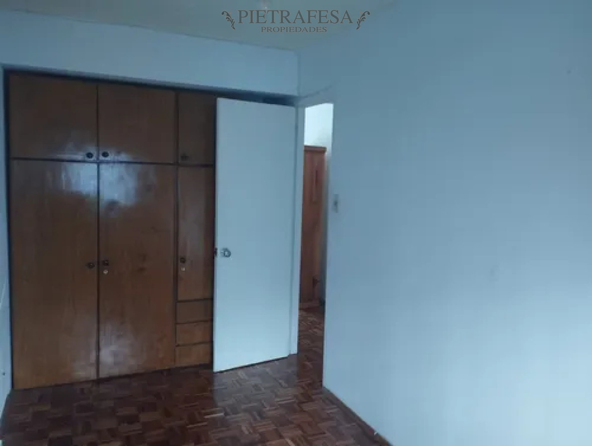 Apartamento ID.13919 - Apartamento en alquiler, 2 dormitorios, 1 baño, terraza lavadero. Parque Posadas.
