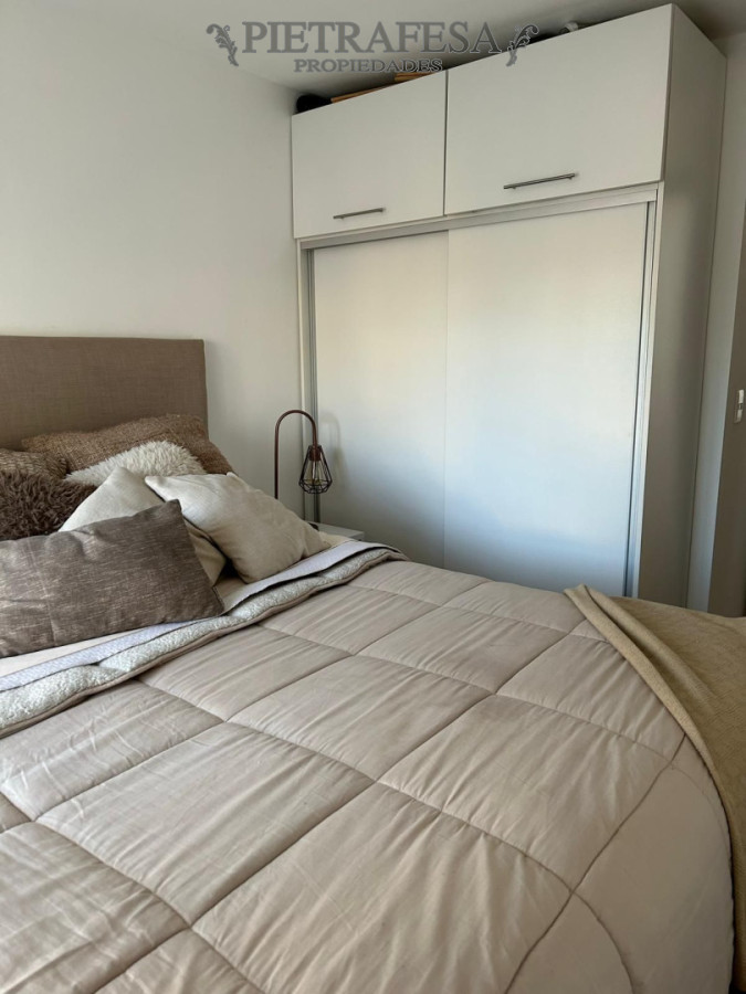 Apartamento ID.15087 - Apartamento en venta, 2 dormitorios, 1 baño, terraza con parrillero. Palermo.