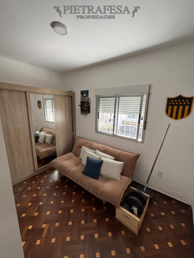 Apartamento ID.15129 - Apartamento en venta, 2 dormitorios, 1 baño, patio. Villa Miñoz.