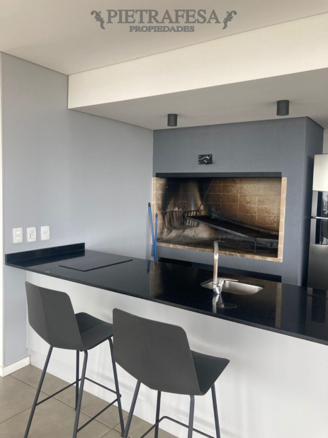 Apartamento ID.15013 - Apartamento en venta, 2 dormitorios, 1 baño, terraza. Centro.