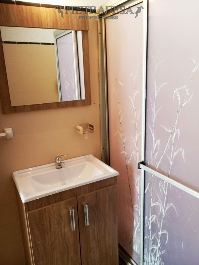 Apartamento ID.12937 - 2 Apartamentos en venta con renta 1 dorm, 1 baño, azotea-Brazo Oriental