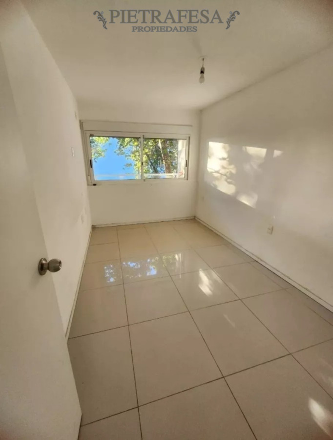 Apartamento ID.12142 - Apto en venta con renta, 1 dormitorio, 1 baño, balcón-Tres Cruces