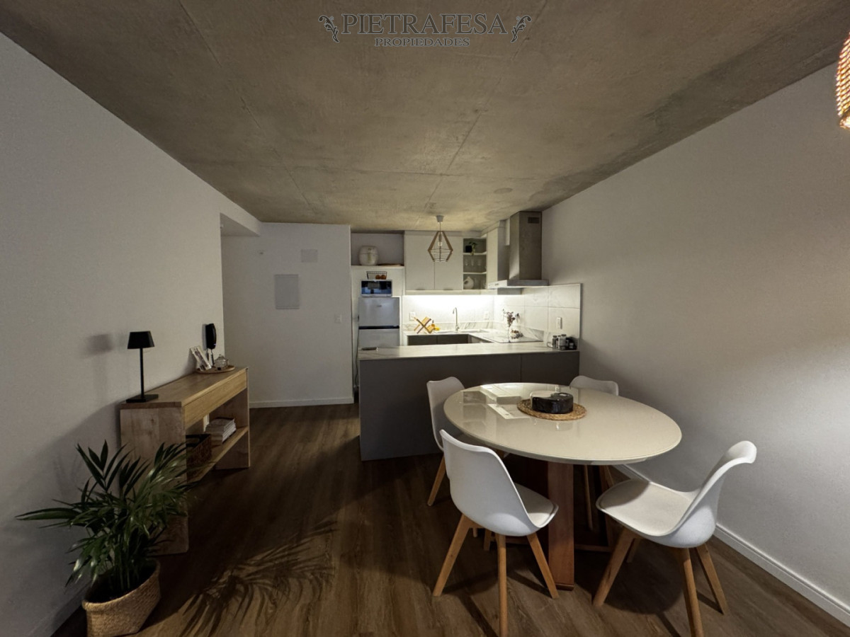 Apartamento ID.14122 - EDIFICIO BULL POCITOS - Avda. Soca y Gestido. 1Dormitorio - CON RENTA