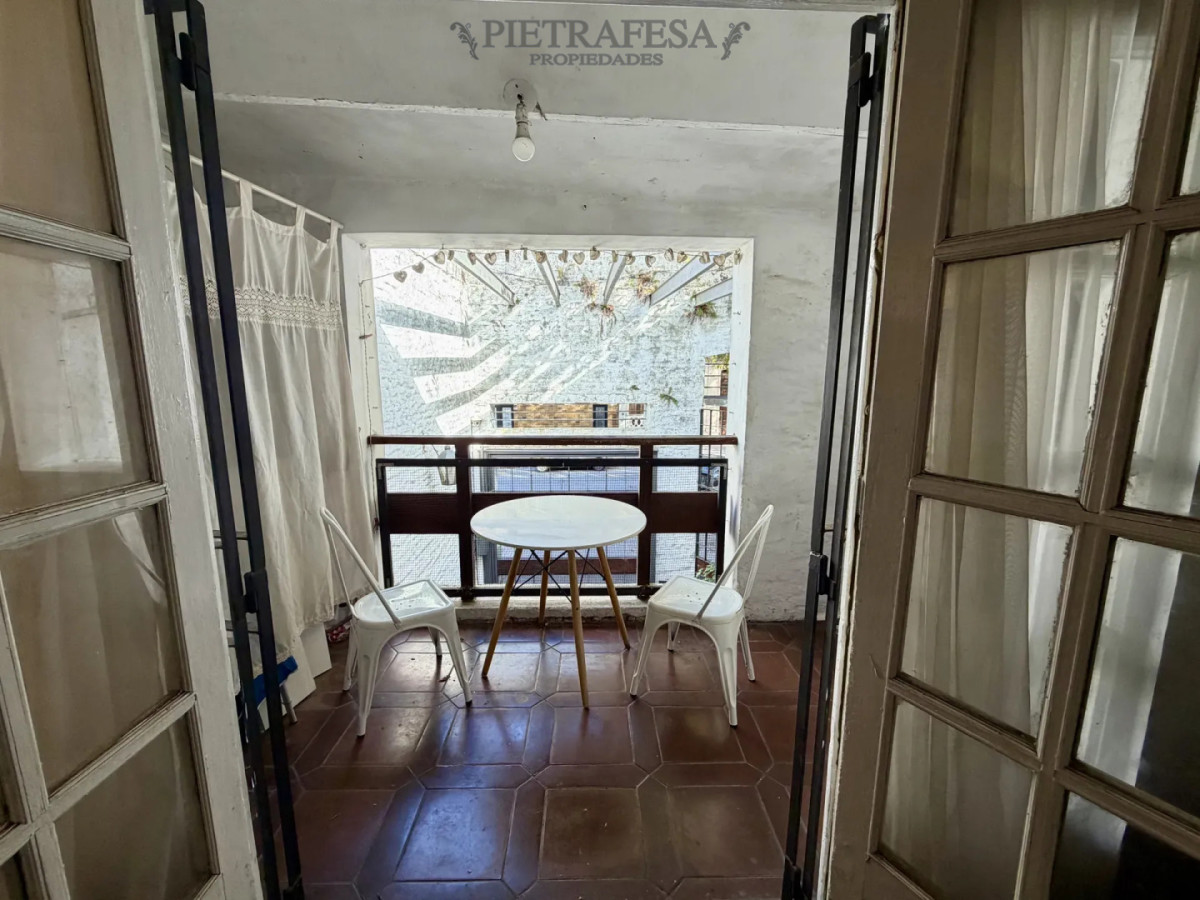 Apartamento ID.15759 - Apartamento en venta, 2 dormitorios, 1 baño, terraza, patio. Cordón.