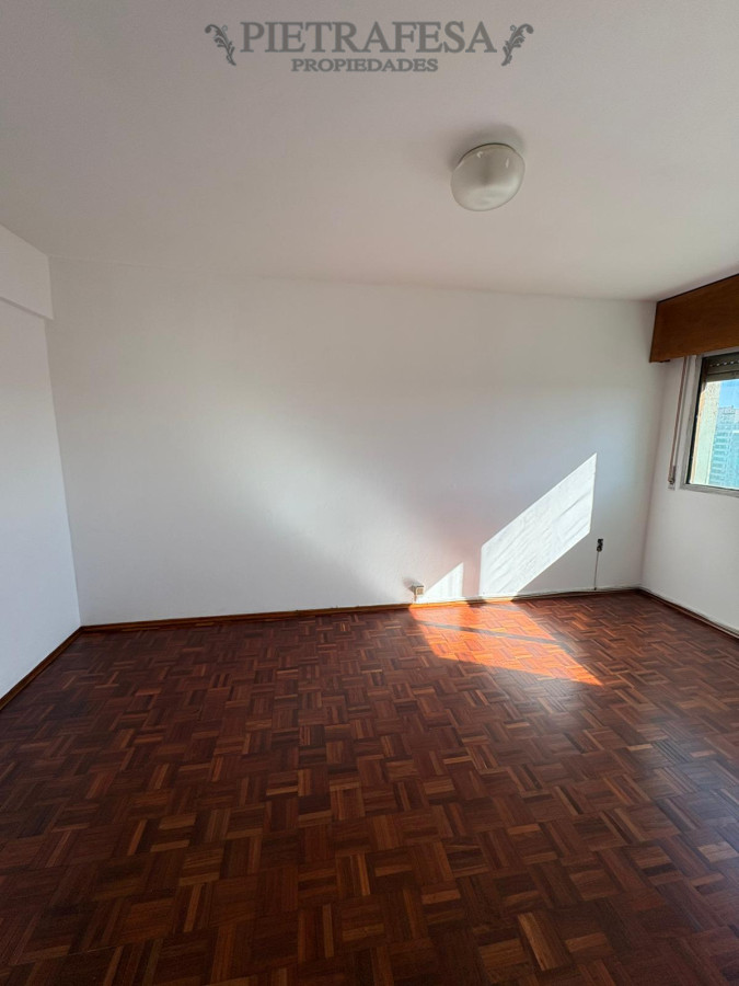 Apartamento ID.12685 - Apartamento en alquiler, 1 dormitorio, 1 baño, terraza. Parque Miramar.