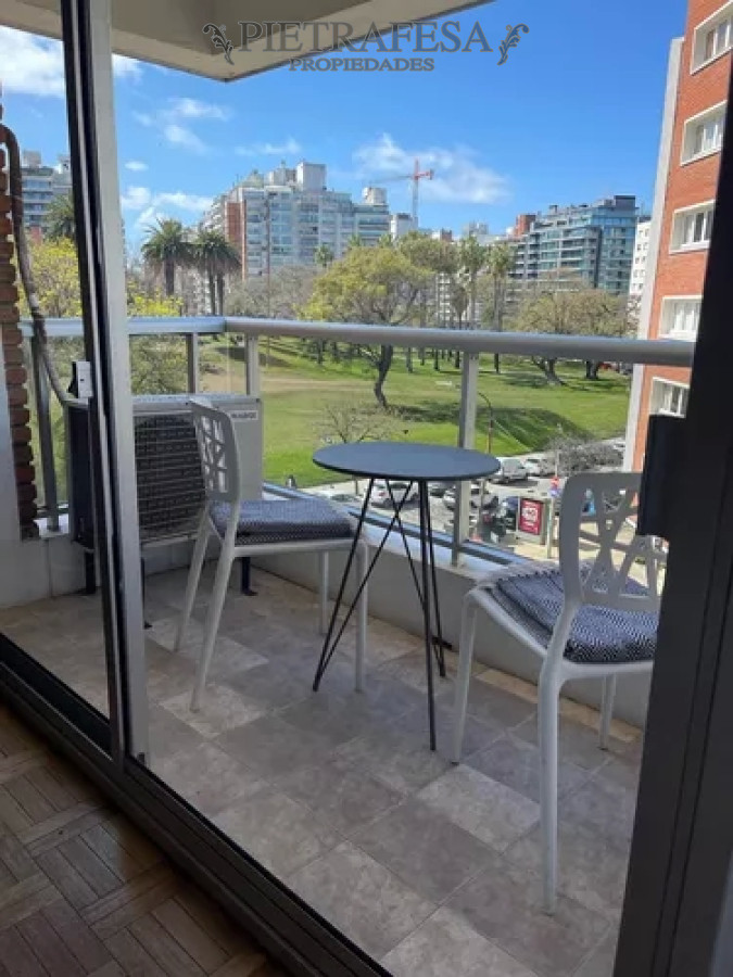Apartamento ID.11205 - Apartamento en alquiler, monoambiente, 1baño, terraza. Punta Carretas.