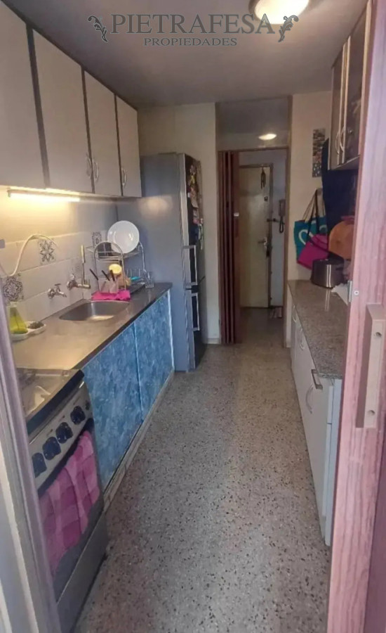 Apartamento ID.15729 - Apartamento en venta con renta, 3 dormitorios, 1 baño, terraza lavadero, estacionamiento. Malvin Norte.