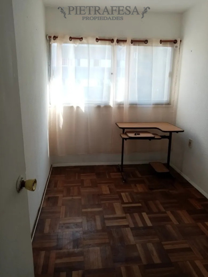 Apartamento ID.1966 - Apartamento en venta con renta Euskal Erria 70, 2 dormitorios 1 baño-Malvin Norte