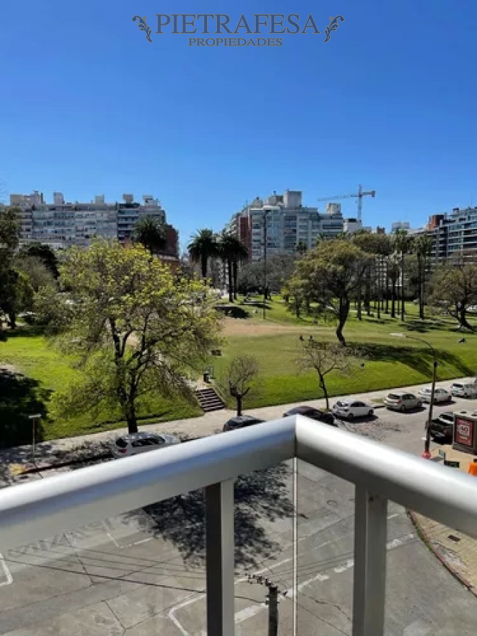 Apartamento ID.11205 - Apartamento en alquiler, monoambiente, 1baño, terraza. Punta Carretas.